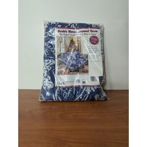 Vintage American Weaver's Holiday Midnight Snow Throw Blanket Dbl Woven USA 2001
